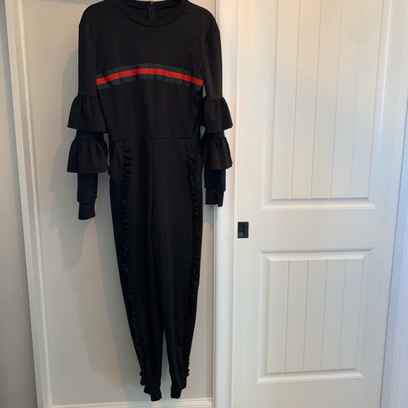 Beautiful jumpsuit - Picture 3 of 8